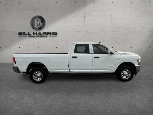 Used 2022 RAM 2500 Tradesman w/ Chrome Appearance Group AWD/4WD image 5