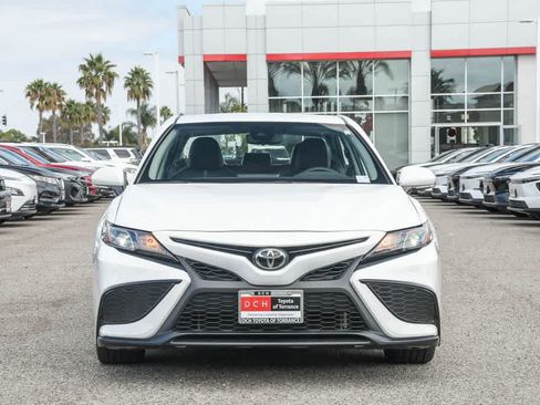 Used 2024 Toyota Camry SE FWD image 2