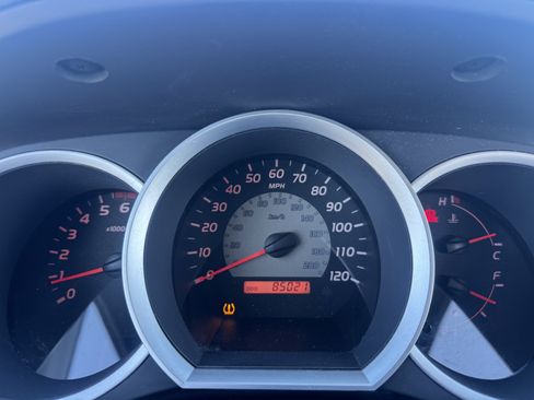 Used 2006 Toyota Tacoma 4x4 Regular Cab image 17