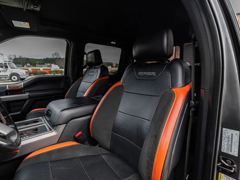 Used 2017 Ford F150 Raptor w/ Equipment Group 802A Luxury image 17