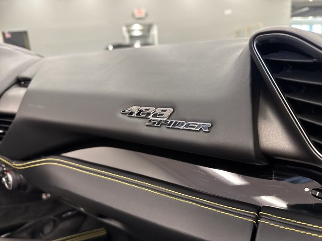 Used 2018 Ferrari 488 Spider RWD image 18