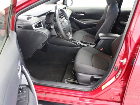 Used 2025 Toyota Corolla SE FWD image 13
