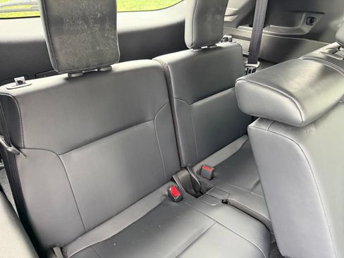 Used 2025 Mitsubishi Outlander SE FWD image 22