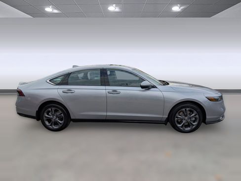 New 2025 Honda Accord EX-L image 8