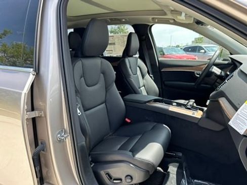 Certified 2024 Volvo XC90 T8 Plus w/ Protection Package Premier image 8