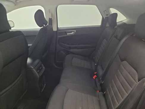 Used 2019 Ford Edge SEL FWD image 18