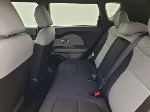 Used 2015 Kia Soul + FWD image 18