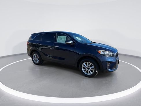 Used 2019 Kia Sorento FWD image 3