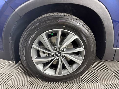 Used 2020 Hyundai Santa Fe SEL w/ Convenience Package image 11