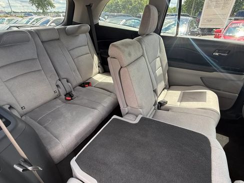 Used 2021 Honda Pilot EX image 13