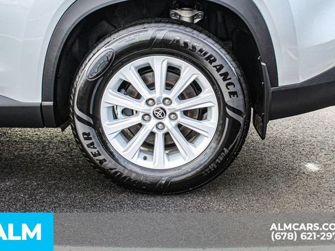 Used 2024 Toyota Grand Highlander AWD image 15