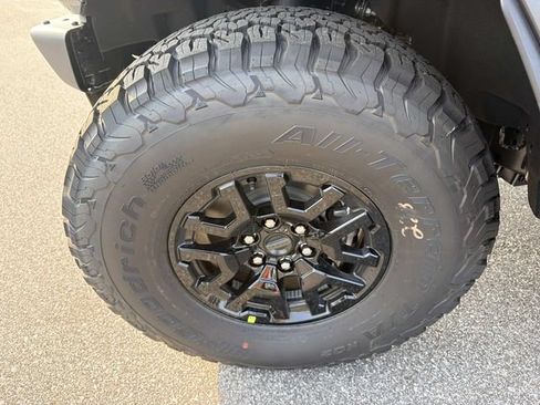 New 2026 Ford Bronco Raptor AWD/4WD image 37
