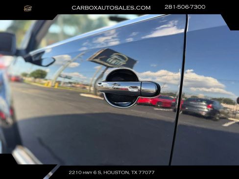 Used 2018 Volkswagen Beetle 2.0T SE FWD image 27