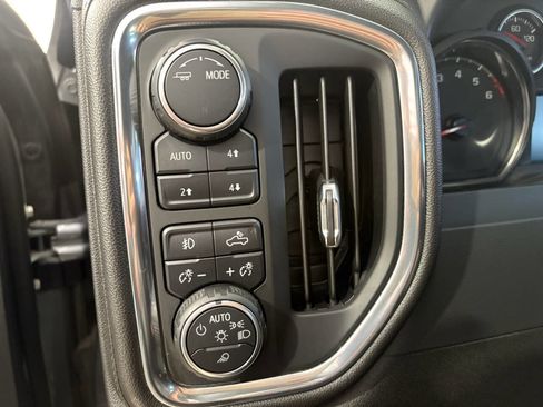 Used 2020 Chevrolet Silverado 1500 LT Trail Boss image 17