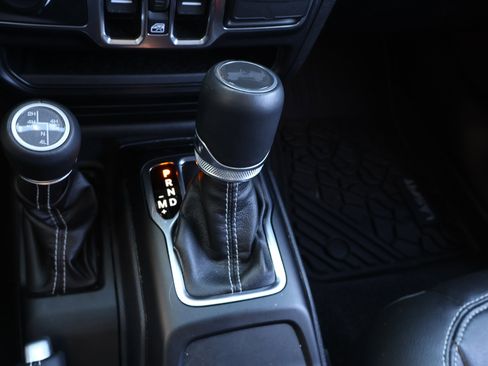 Used 2023 Jeep Wrangler Sahara w/ Cold Weather Group image 28