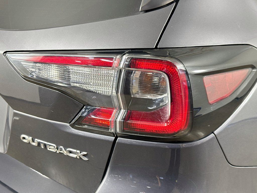 Used 2023 Subaru Outback Premium AWD/4WD image 32