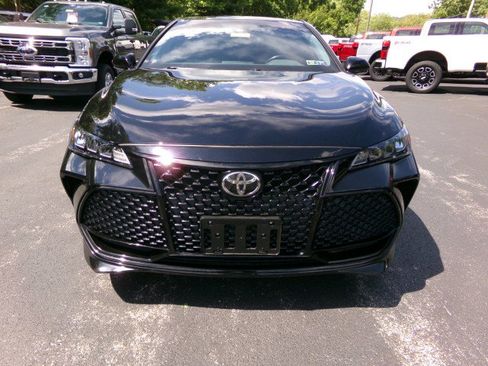 Used 2019 Toyota Avalon XSE FWD image 3