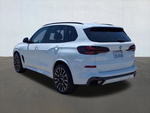 Used 2024 BMW X5 xDrive40i w/ Executive Package AWD/4WD image 3