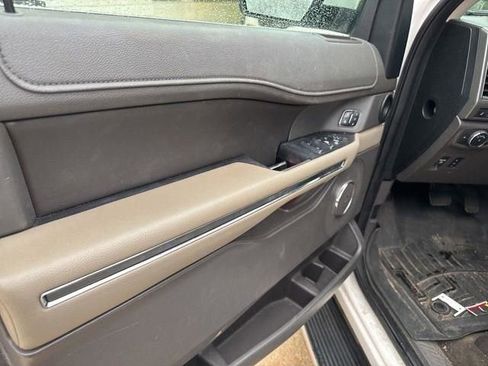 Used 2019 Ford Expedition Max XLT w/ Equipment Group 202A image 21