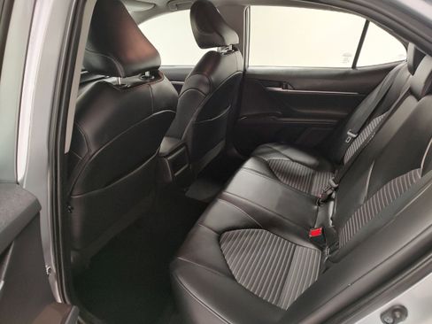 Used 2023 Toyota Camry SE image 11