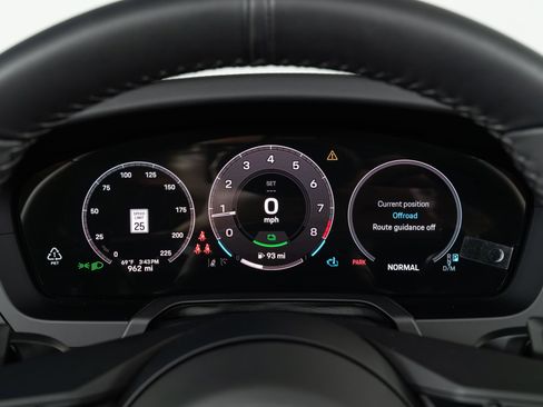 Used 2025 Porsche 911 Targa 4 GTS image 27