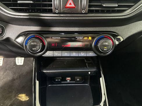 Used 2022 Kia Forte GT image 23