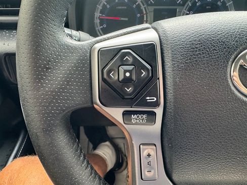 Used 2018 Toyota 4Runner SR5 RWD image 13