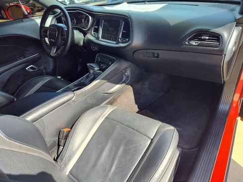 Used 2015 Dodge Challenger SXT Plus w/ Driver Convenience Group RWD image 38