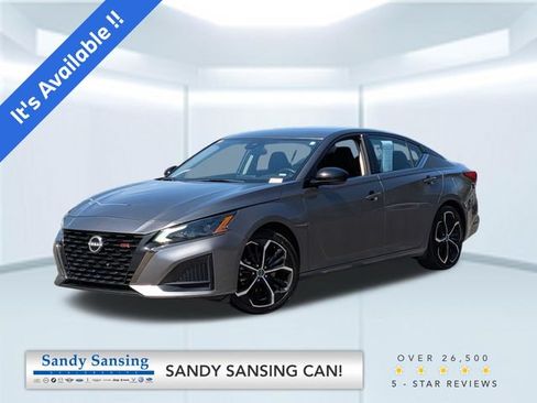 Used 2024 Nissan Altima 2.5 SR FWD image 1