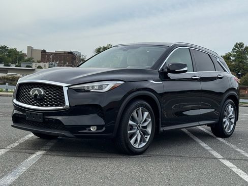 Used 2020 INFINITI QX50 Essential w/ Convenience Package image 3