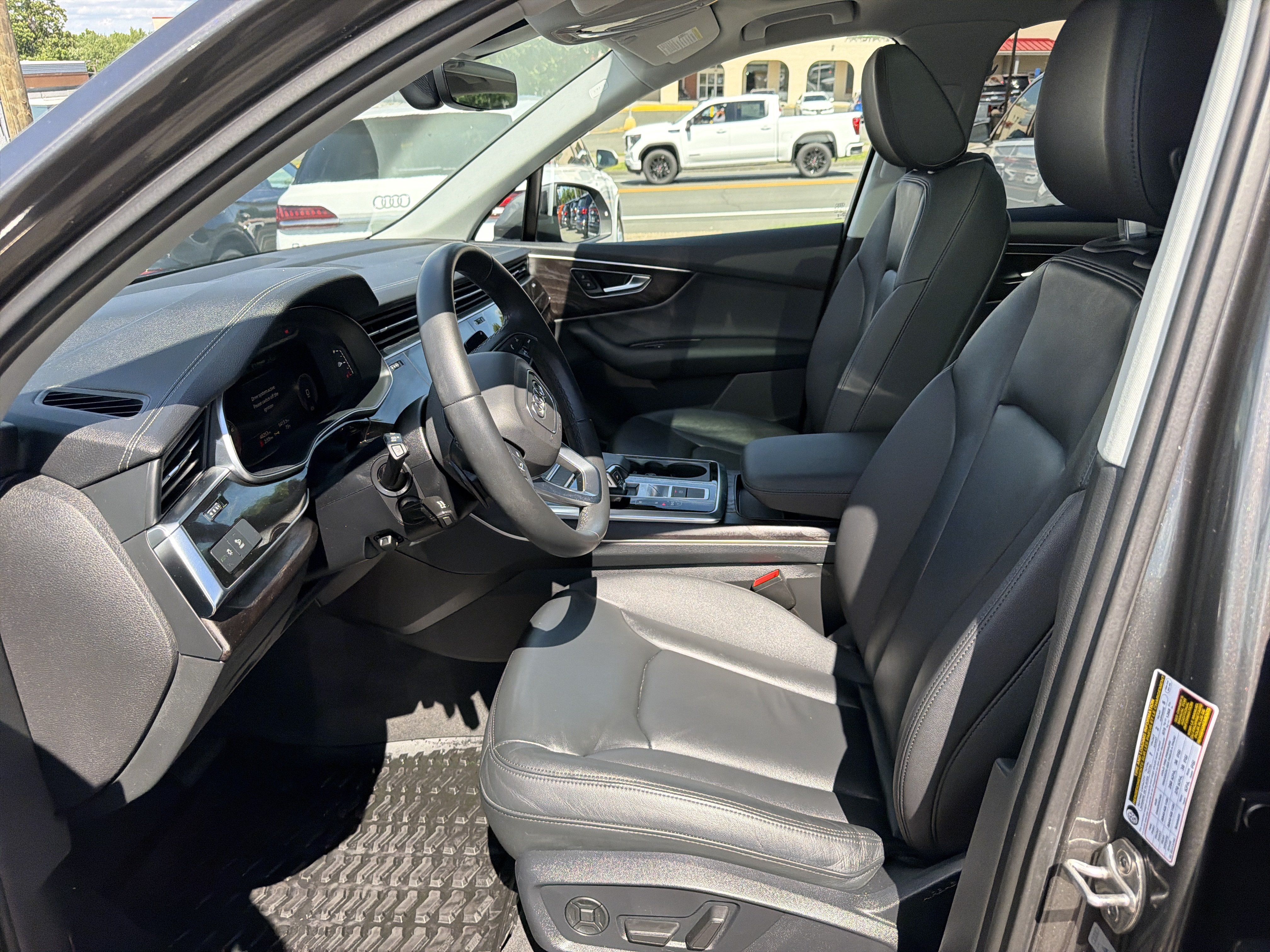 Certified 2023 Audi Q7 3.0T Premium w/ Convenience Package AWD/4WD image 6