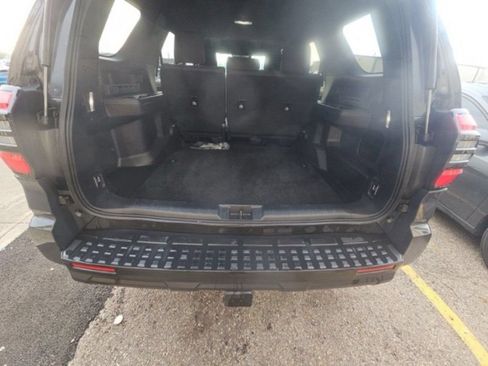 Used 2025 Toyota 4Runner SR5 AWD/4WD image 16
