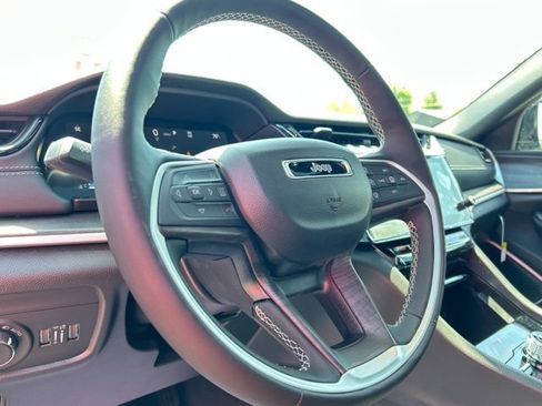 New 2026 Jeep Grand Cherokee Limited AWD/4WD image 32