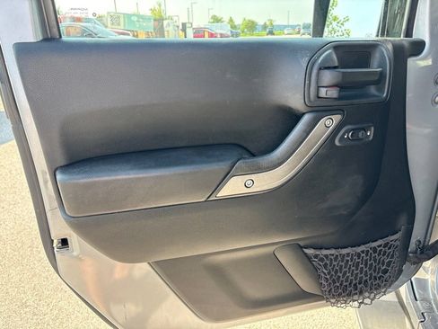 Used 2017 Jeep Wrangler Unlimited Sport AWD/4WD image 10