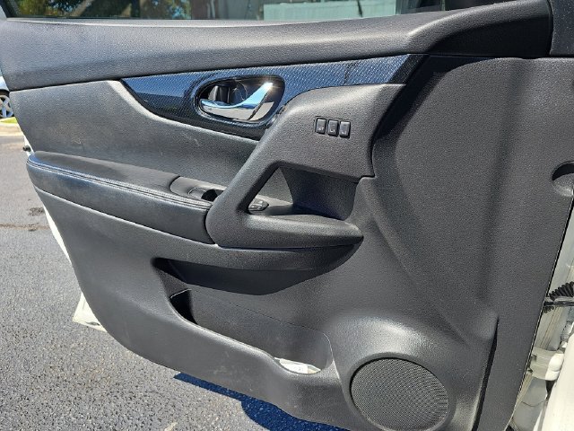 Used 2020 Nissan Rogue SL w/ Premium Package FWD image 34