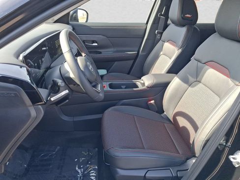 New 2026 Nissan Kicks SR w/ SR Premium Package AWD/4WD image 9