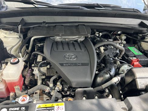 Used 2024 Toyota Grand Highlander AWD image 25