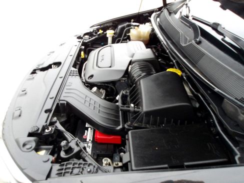 Used 2020 Chrysler Pacifica Limited image 31