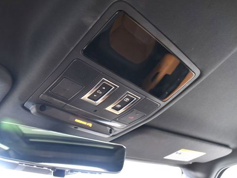 Used 2023 Land Rover Defender 90 X image 29