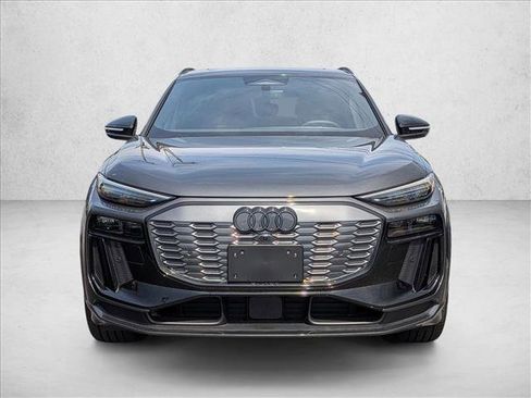 Certified 2025 Audi SQ6 e-tron Prestige w/ Black Optic Package image 2