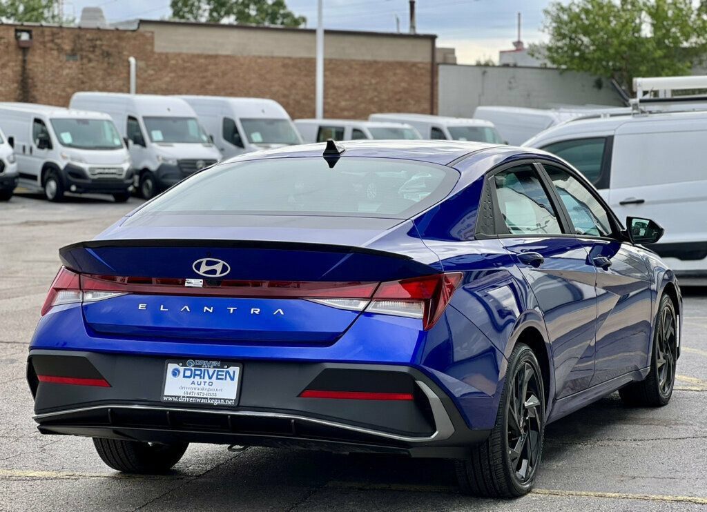 Used 2026 Hyundai Elantra Sport w/ Cargo Package FWD image 31