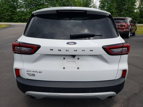 Used 2023 Ford Escape Active w/ Tech Pack #2 FWD image 6