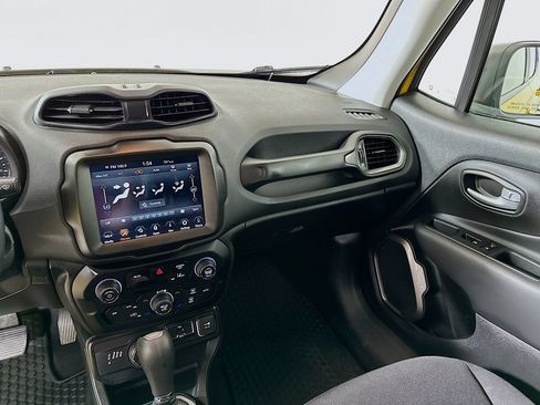 Used 2023 Jeep Renegade Latitude w/ Premium Group AWD/4WD image 20