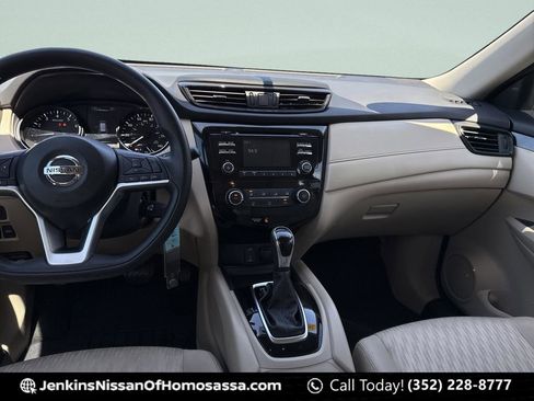 Used 2017 Nissan Rogue S image 26