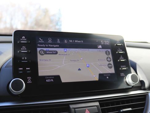 Used 2020 Honda Accord Touring image 8