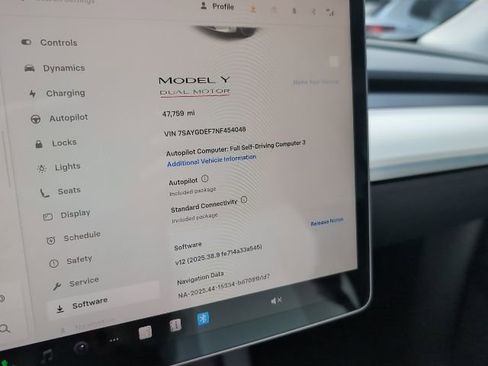 Used 2022 Tesla Model Y Performance image 12