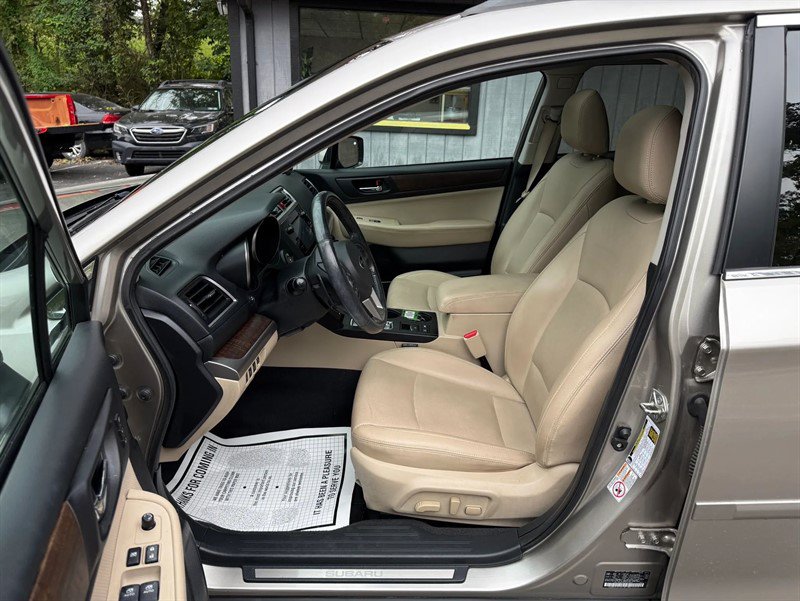 Used 2016 Subaru Outback 2.5i Limited AWD/4WD image 10