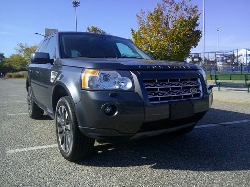 Used 2010 Land Rover LR2 HSE image 38