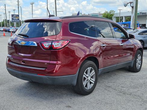 Used 2017 Chevrolet Traverse LT FWD image 6