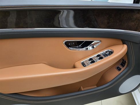 Used 2020 Bentley Continental GT image 30